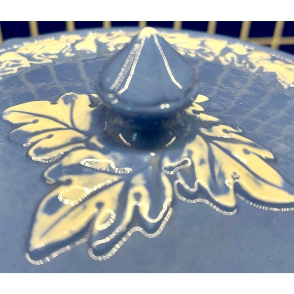 Handmade Ceramic Casserole Serving and Baking Dish with Lid - Picture 5 of 10